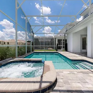Stunning Wprivate Pool, Minutes From Disney Davenport
