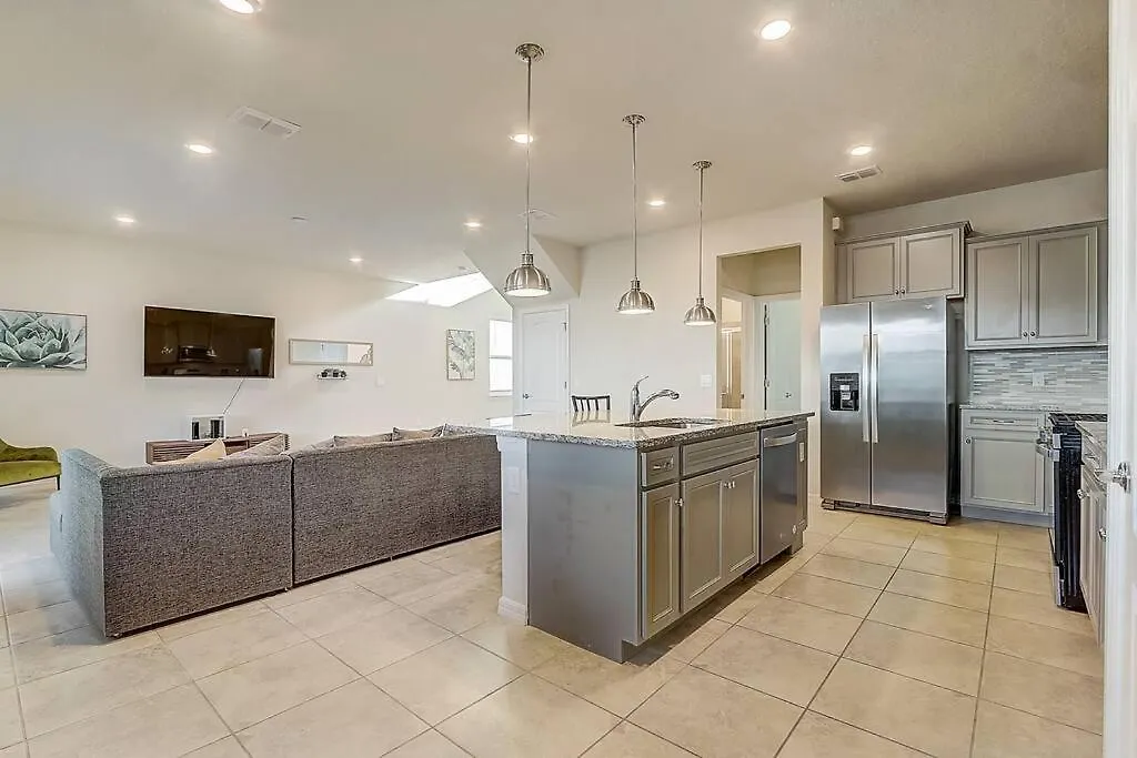 Luxury New 5 Bedroom Solterra Resort Close To Disney Davenport
